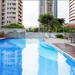 Lazer Completo Na Barra: Piscina, Sauna E Mar