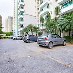 Lazer Completo Na Barra: Piscina, Sauna E Mar