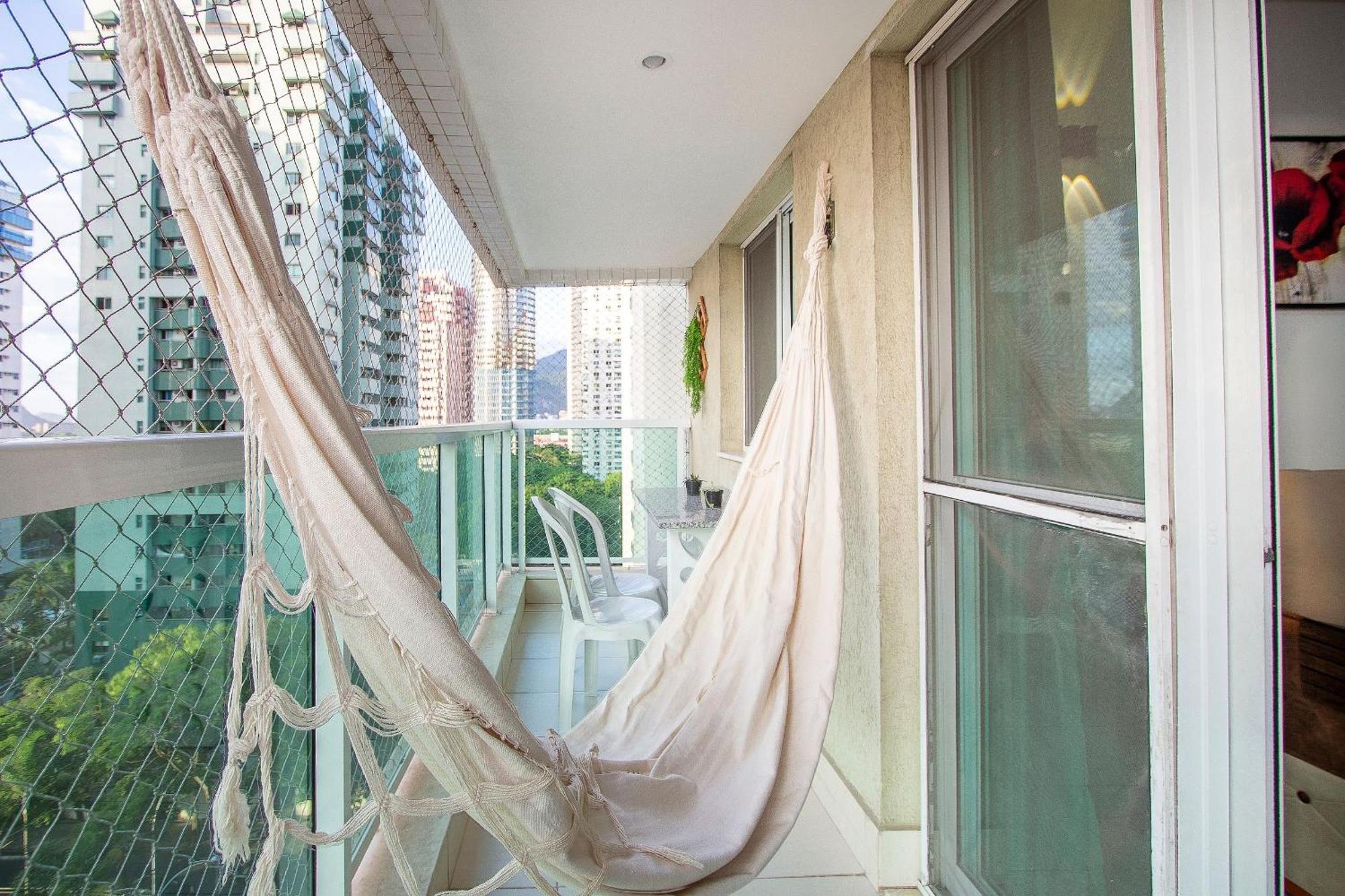 Lazer Completo Na Barra: Piscina, Sauna E Mar Apartamento